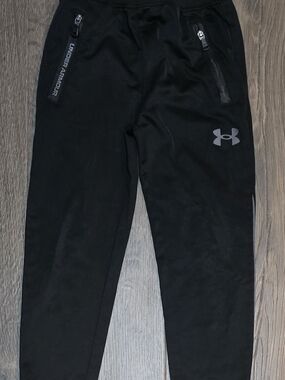 Under Armour UA Kids Toddler Size 4 Black Joggers Pants w/ zipper pockets